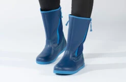 FINAL SALE - Navy BILLY Rain Boots -Billy Shop BK21323 410 studio standing 2 940x614 7da377e6 ad07 4dee b786 69a23c1407e8