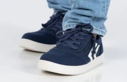 Men's Navy/White BILLY CS Sneaker Low Tops -Billy Shop BM22343 410 studio standing 2 940x614 29da2d9f 25b1 4eb9 9a2b 126ba227178e