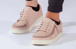 FINAL SALE - Women's Blush BILLY Sneaker Low Tops 18 FINAL SALE - Women's Blush BILLY Sneaker Low Tops -Billy Shop BW21328 660 studio standing 2 940x614 e3e0b025 b451 4539 9dbd 346778790808