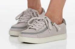 FINAL SALE - Women's Light Grey BILLY Sneaker Low Tops -Billy Shop BW22128 051 studio standing 2 940x614 b5ef60e2 25a0 49bd a68e bfe5eafa18ec