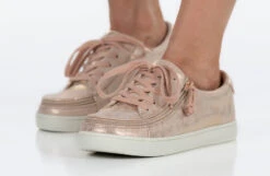 FINAL SALE - Women's Rose Gold BILLY Sneakers -Billy Shop BW22128 680 studio standing 2 940x614 52672d06 cfce 4b2d 8219 c7b3fd687d93