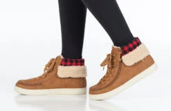 Women's Cognac BILLY Cuffs -Billy Shop BW22341 210 studio standing 1 940x614 29ca0ce2 41c6 4896 8981 288e5b2536ee