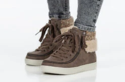 Women's Tobacco BILLY Cuffs -Billy Shop BW22341 220 studio standing 2 940x614 1c5e6c4c dc86 4c2c b5f0 04ae2fc739c3